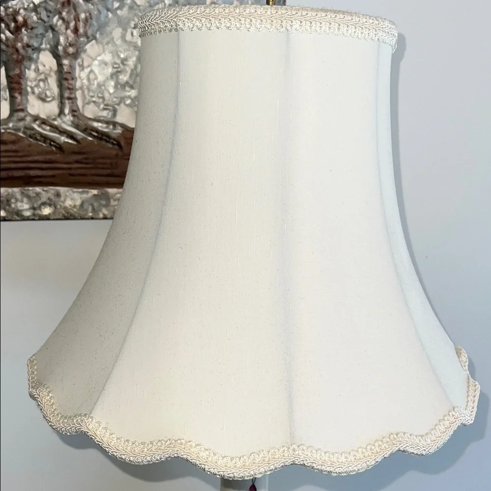 Mid Century Milk Glass Lamp. Floral Rose Design. Scalloped shade included